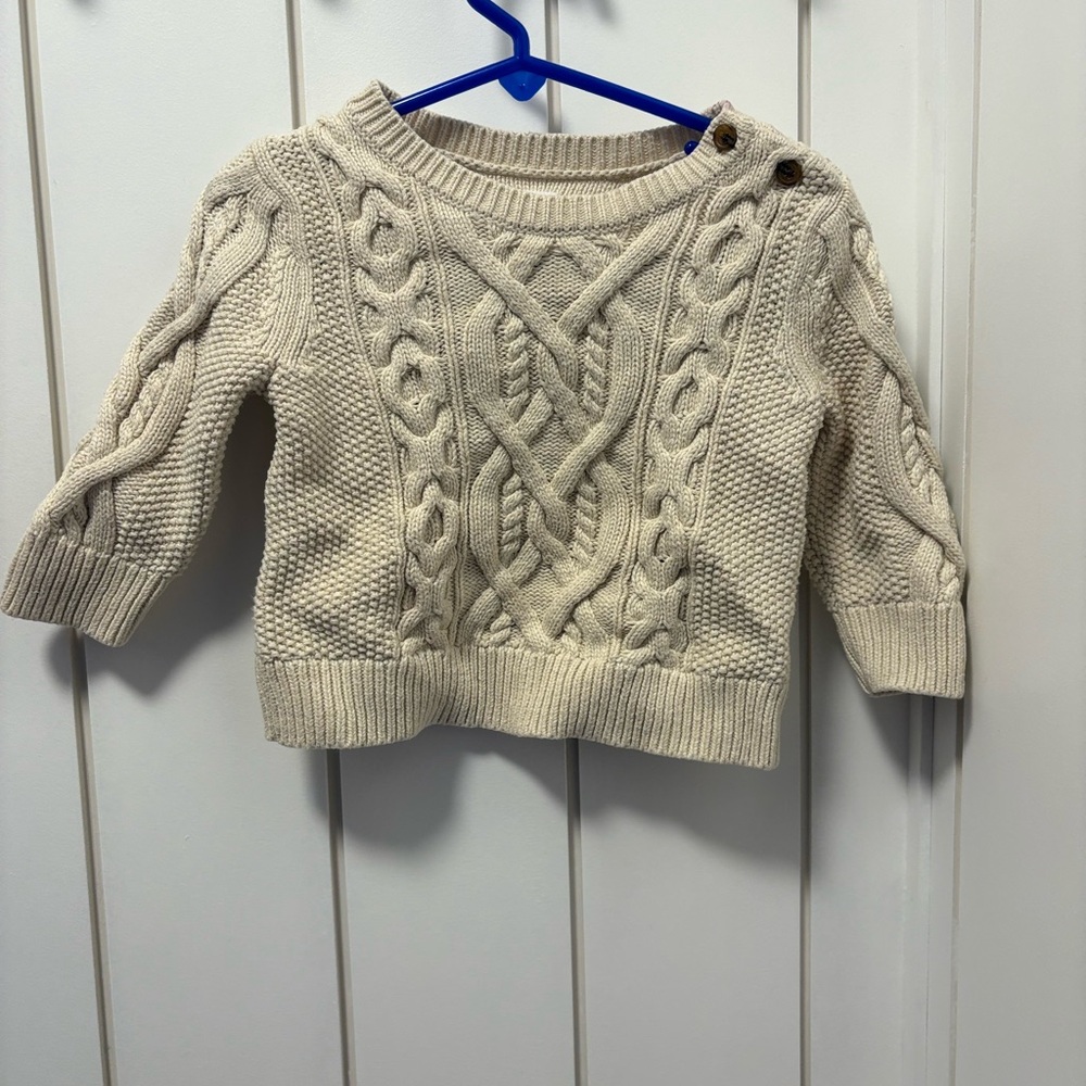 🔴GAP  Beige Cable Knit Sweater